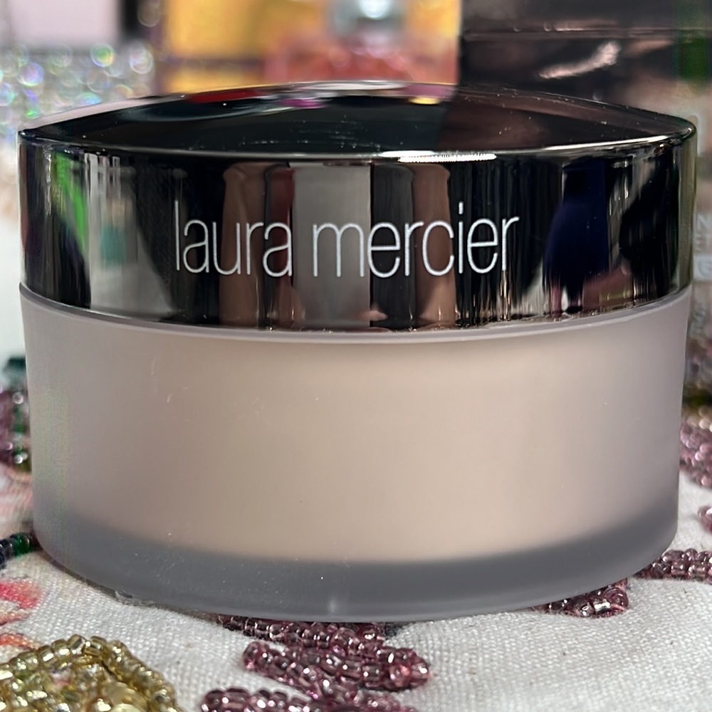 Laura Mercier translucent setting powder glow